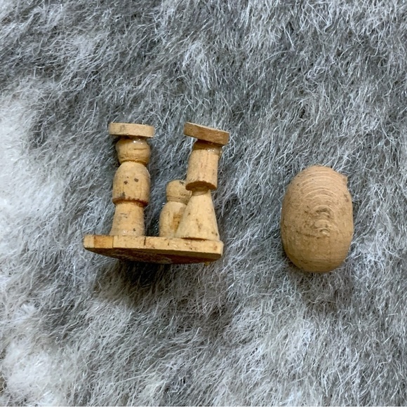 Vintage Tiny Miniature Holy Family - Picture 6 of 10